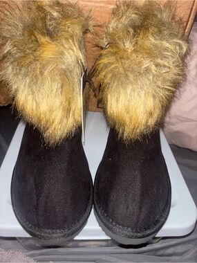 Women's Black Winter Faux-Fur Trim Boots